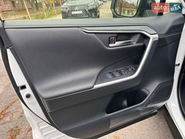 Білий Тойота РАВ 4, об'ємом двигуна 2.49 л та пробігом 2 тис. км за 41900 $, фото 8 на Automoto.ua