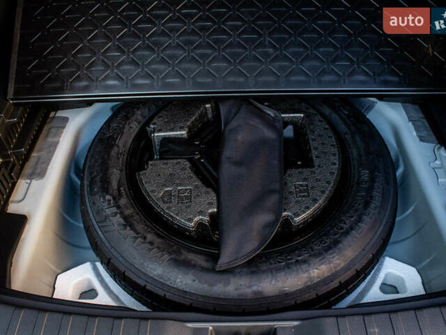 Белый Тойота РАВ 4, объемом двигателя 2.49 л и пробегом 3 тыс. км за 42000 $, фото 35 на Automoto.ua