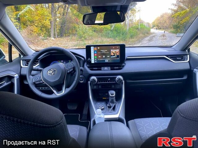 Білий Тойота РАВ 4, об'ємом двигуна 2.5 л та пробігом 1000 тис. км за 42000 $, фото 4 на Automoto.ua