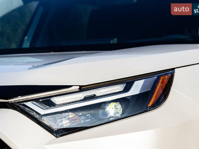 Белый Тойота РАВ 4, объемом двигателя 2.49 л и пробегом 3 тыс. км за 42000 $, фото 21 на Automoto.ua