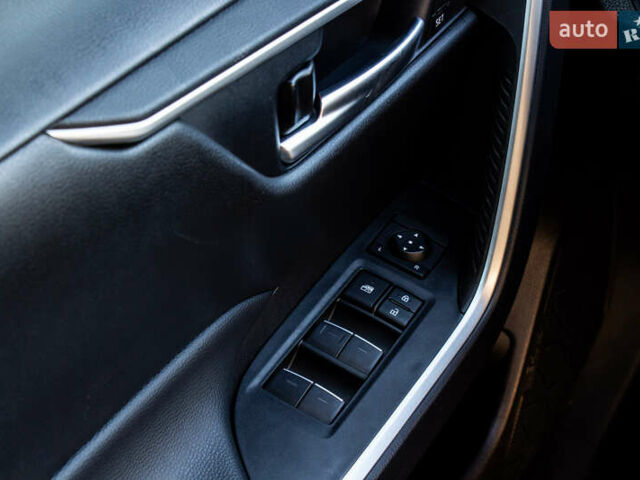 Белый Тойота РАВ 4, объемом двигателя 2.49 л и пробегом 3 тыс. км за 42000 $, фото 47 на Automoto.ua