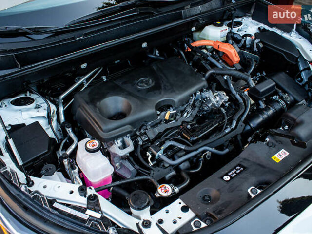 Белый Тойота РАВ 4, объемом двигателя 2.49 л и пробегом 3 тыс. км за 42000 $, фото 25 на Automoto.ua