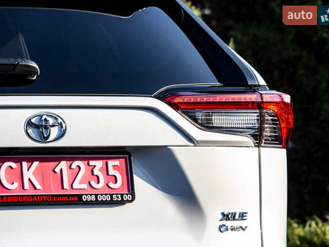 Белый Тойота РАВ 4, объемом двигателя 2.49 л и пробегом 3 тыс. км за 42000 $, фото 10 на Automoto.ua