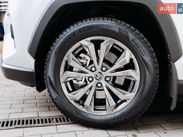 Белый Тойота РАВ 4, объемом двигателя 2.49 л и пробегом 10 тыс. км за 42900 $, фото 10 на Automoto.ua