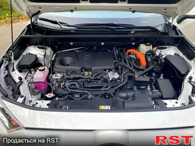 Білий Тойота РАВ 4, об'ємом двигуна 2.5 л та пробігом 1000 тис. км за 42000 $, фото 3 на Automoto.ua