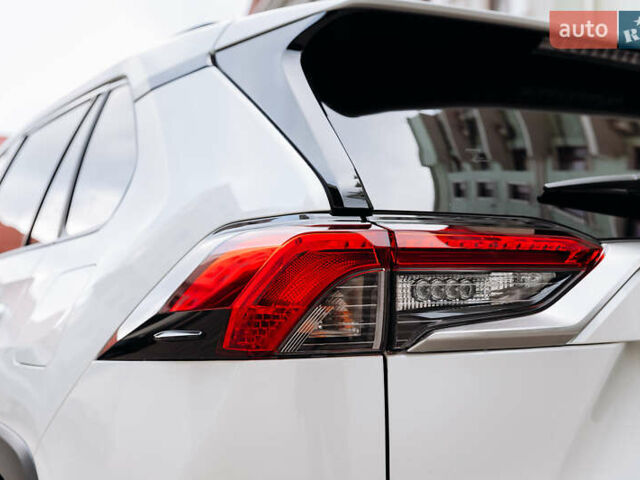 Белый Тойота РАВ 4, объемом двигателя 2.49 л и пробегом 10 тыс. км за 42900 $, фото 14 на Automoto.ua