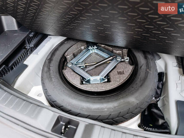 Белый Тойота РАВ 4, объемом двигателя 2.49 л и пробегом 10 тыс. км за 42900 $, фото 52 на Automoto.ua