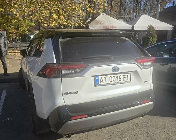 Белый Тойота РАВ 4, объемом двигателя 2.49 л и пробегом 14 тыс. км за 47000 $, фото 3 на Automoto.ua