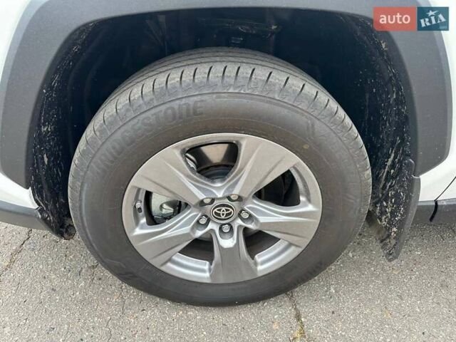 Білий Тойота РАВ 4, об'ємом двигуна 2.49 л та пробігом 2 тис. км за 41900 $, фото 18 на Automoto.ua