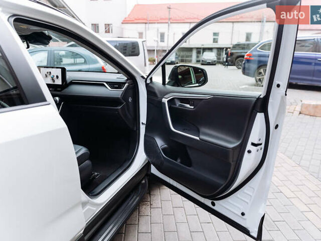 Белый Тойота РАВ 4, объемом двигателя 2.49 л и пробегом 10 тыс. км за 42900 $, фото 35 на Automoto.ua