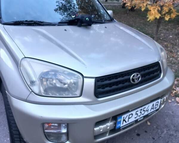 Бежевий Тойота РАВ 4, об'ємом двигуна 2 л та пробігом 280 тис. км за 7500 $, фото 1 на Automoto.ua