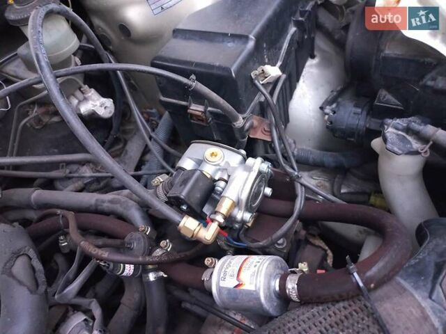 Бежевий Тойота РАВ 4, об'ємом двигуна 2 л та пробігом 280 тис. км за 7500 $, фото 13 на Automoto.ua