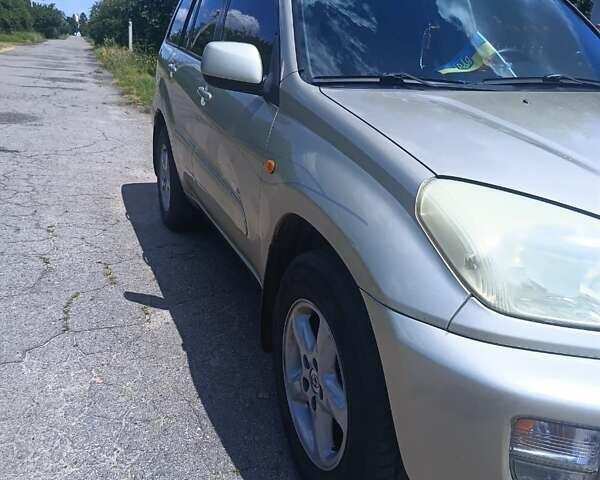 Бежевый Тойота РАВ 4, объемом двигателя 2 л и пробегом 200 тыс. км за 7800 $, фото 3 на Automoto.ua