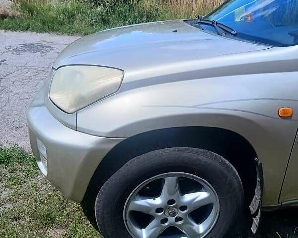 Бежевый Тойота РАВ 4, объемом двигателя 2 л и пробегом 200 тыс. км за 7800 $, фото 6 на Automoto.ua