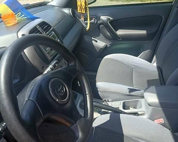 Бежевый Тойота РАВ 4, объемом двигателя 2 л и пробегом 200 тыс. км за 7800 $, фото 10 на Automoto.ua