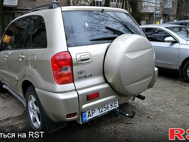 Бежевый Тойота РАВ 4, объемом двигателя 2 л и пробегом 245 тыс. км за 8000 $, фото 2 на Automoto.ua