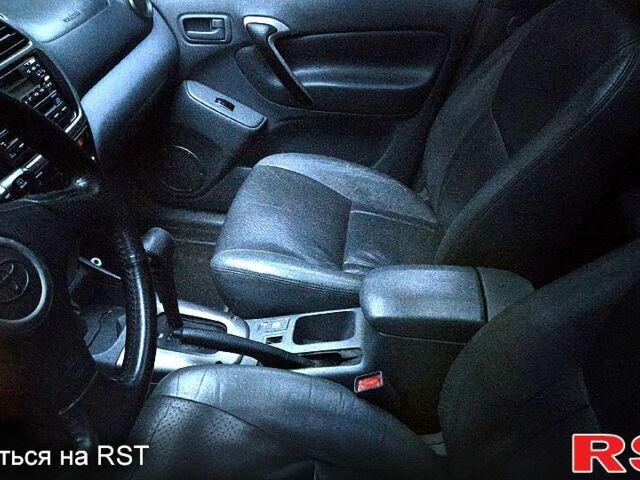 Бежевый Тойота РАВ 4, объемом двигателя 2 л и пробегом 245 тыс. км за 8000 $, фото 6 на Automoto.ua