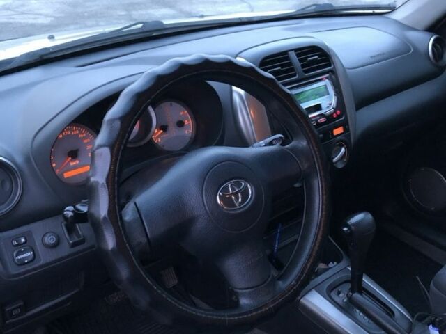 Бежевий Тойота РАВ 4, об'ємом двигуна 2 л та пробігом 330 тис. км за 8500 $, фото 6 на Automoto.ua