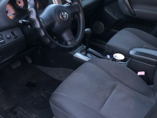 Бежевий Тойота РАВ 4, об'ємом двигуна 2 л та пробігом 330 тис. км за 8500 $, фото 9 на Automoto.ua