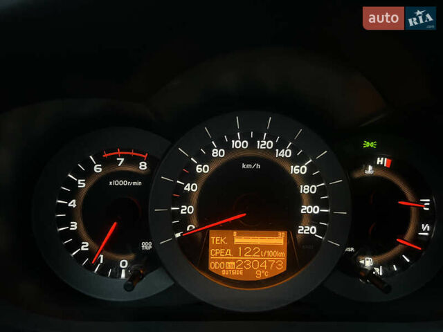 Бежевий Тойота РАВ 4, об'ємом двигуна 2 л та пробігом 230 тис. км за 10300 $, фото 13 на Automoto.ua