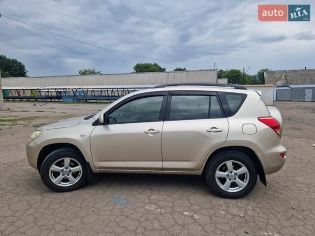 Бежевий Тойота РАВ 4, об'ємом двигуна 2 л та пробігом 193 тис. км за 9999 $, фото 9 на Automoto.ua