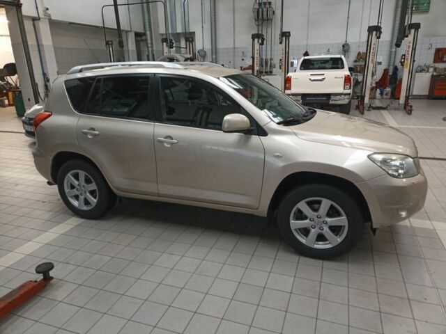 Бежевый Тойота РАВ 4, объемом двигателя 0.2 л и пробегом 250 тыс. км за 2950 $, фото 3 на Automoto.ua