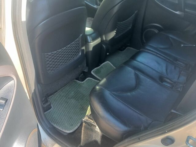 Бежевый Тойота РАВ 4, объемом двигателя 2.2 л и пробегом 270 тыс. км за 9000 $, фото 7 на Automoto.ua