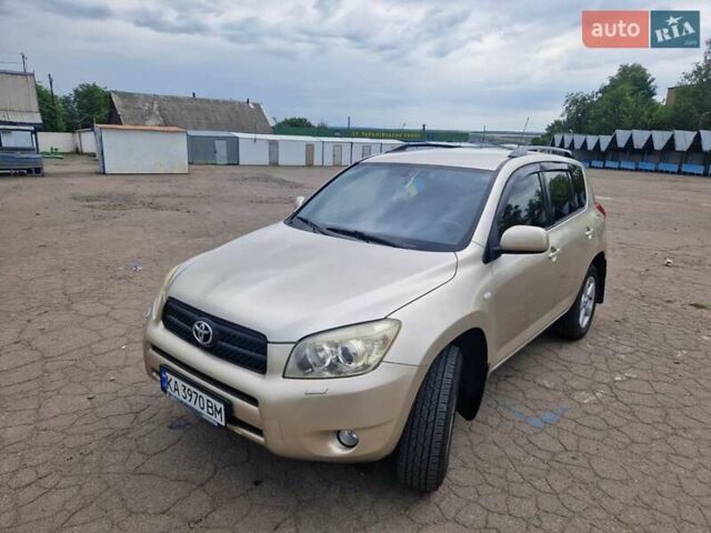 Бежевий Тойота РАВ 4, об'ємом двигуна 2 л та пробігом 193 тис. км за 9999 $, фото 11 на Automoto.ua