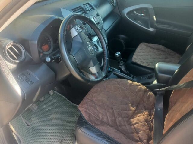 Бежевый Тойота РАВ 4, объемом двигателя 2.2 л и пробегом 270 тыс. км за 9000 $, фото 5 на Automoto.ua