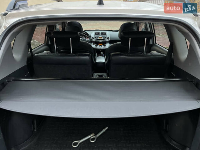 Бежевий Тойота РАВ 4, об'ємом двигуна 2 л та пробігом 230 тис. км за 10300 $, фото 23 на Automoto.ua