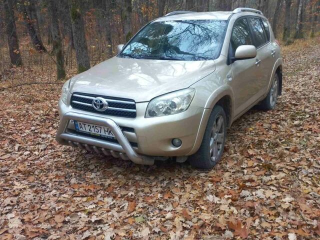 Бежевый Тойота РАВ 4, объемом двигателя 2.2 л и пробегом 270 тыс. км за 9000 $, фото 3 на Automoto.ua