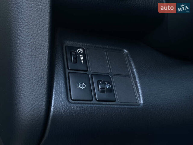 Бежевий Тойота РАВ 4, об'ємом двигуна 2 л та пробігом 253 тис. км за 9299 $, фото 14 на Automoto.ua