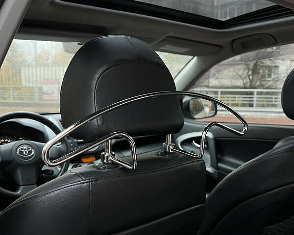 Бежевий Тойота РАВ 4, об'ємом двигуна 2 л та пробігом 230 тис. км за 10300 $, фото 15 на Automoto.ua