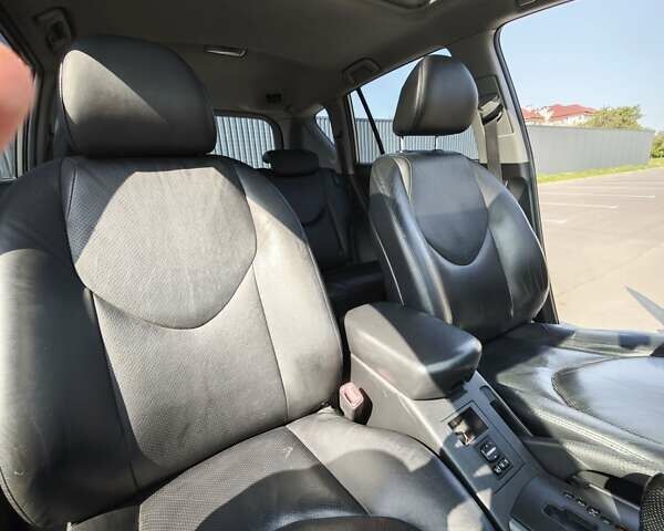 Бежевый Тойота РАВ 4, объемом двигателя 2 л и пробегом 240 тыс. км за 11799 $, фото 63 на Automoto.ua