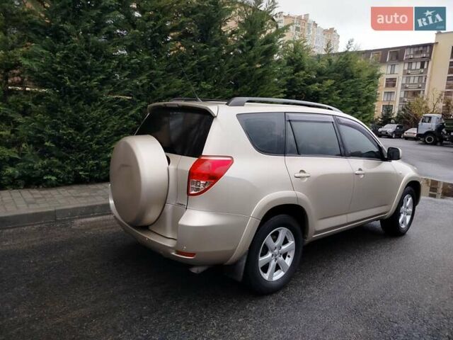 Бежевий Тойота РАВ 4, об'ємом двигуна 2.36 л та пробігом 203 тис. км за 9300 $, фото 28 на Automoto.ua