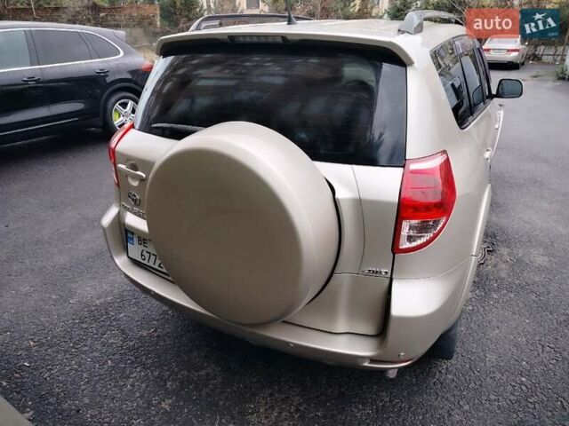 Бежевий Тойота РАВ 4, об'ємом двигуна 2.36 л та пробігом 203 тис. км за 9300 $, фото 4 на Automoto.ua