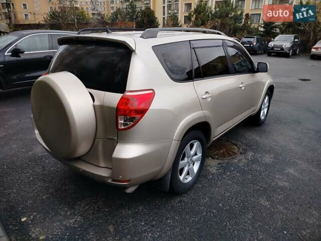 Бежевий Тойота РАВ 4, об'ємом двигуна 2.36 л та пробігом 203 тис. км за 9300 $, фото 21 на Automoto.ua