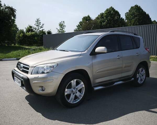 Бежевый Тойота РАВ 4, объемом двигателя 2 л и пробегом 240 тыс. км за 11799 $, фото 11 на Automoto.ua