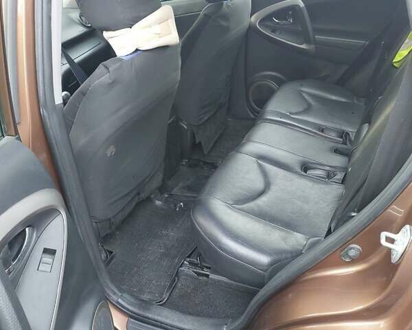 Бежевый Тойота РАВ 4, объемом двигателя 0 л и пробегом 197 тыс. км за 10000 $, фото 10 на Automoto.ua