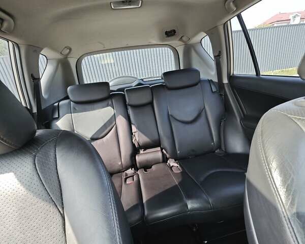 Бежевый Тойота РАВ 4, объемом двигателя 2 л и пробегом 240 тыс. км за 11799 $, фото 50 на Automoto.ua