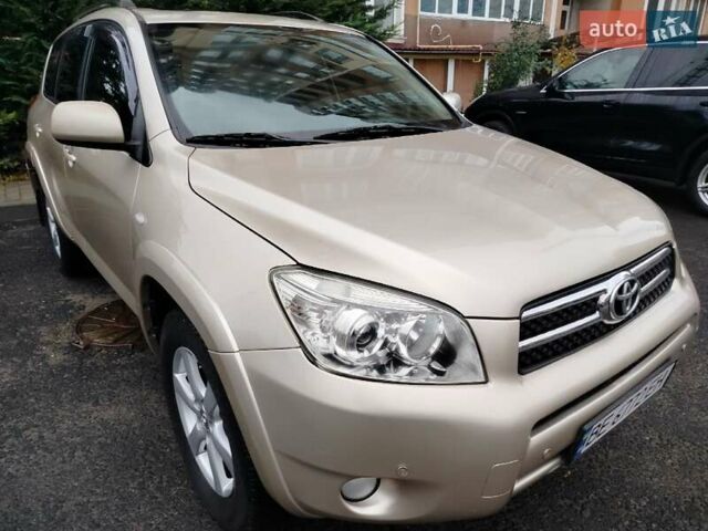 Бежевий Тойота РАВ 4, об'ємом двигуна 2.36 л та пробігом 203 тис. км за 9300 $, фото 1 на Automoto.ua