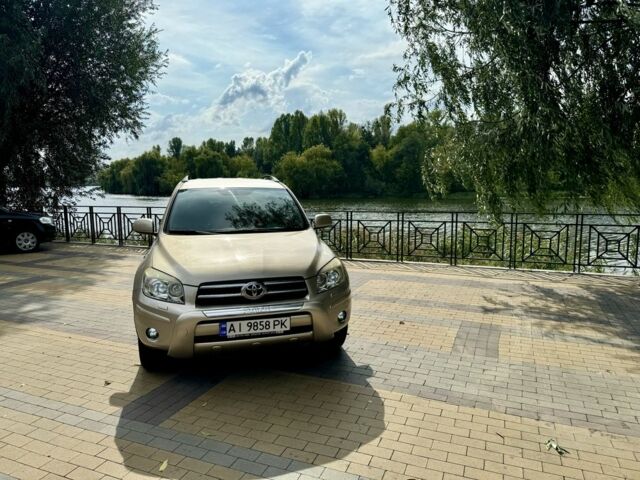 Бежевий Тойота РАВ 4, об'ємом двигуна 2 л та пробігом 233 тис. км за 8900 $, фото 2 на Automoto.ua