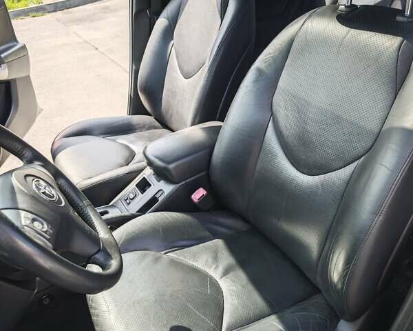 Бежевый Тойота РАВ 4, объемом двигателя 2 л и пробегом 240 тыс. км за 11799 $, фото 40 на Automoto.ua