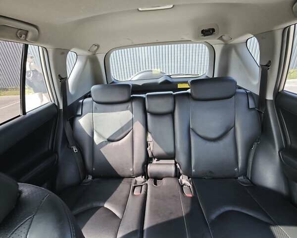 Бежевый Тойота РАВ 4, объемом двигателя 2 л и пробегом 240 тыс. км за 11799 $, фото 51 на Automoto.ua