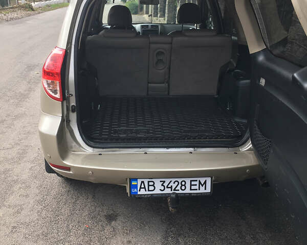 Бежевый Тойота РАВ 4, объемом двигателя 2.36 л и пробегом 252 тыс. км за 9950 $, фото 21 на Automoto.ua