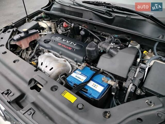 Бежевий Тойота РАВ 4, об'ємом двигуна 2.36 л та пробігом 203 тис. км за 9300 $, фото 7 на Automoto.ua