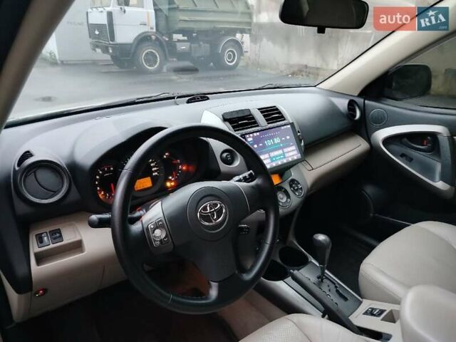 Бежевий Тойота РАВ 4, об'ємом двигуна 2.36 л та пробігом 203 тис. км за 9300 $, фото 11 на Automoto.ua
