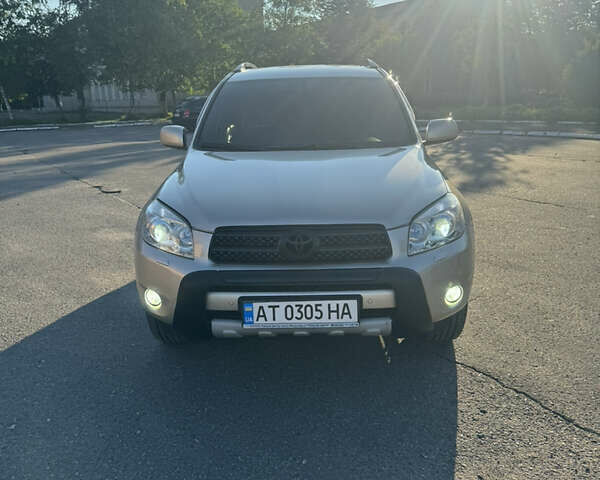 Бежевый Тойота РАВ 4, объемом двигателя 2 л и пробегом 249 тыс. км за 9500 $, фото 9 на Automoto.ua