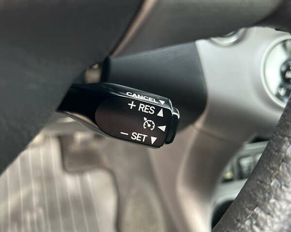 Бежевый Тойота РАВ 4, объемом двигателя 2 л и пробегом 160 тыс. км за 7950 $, фото 42 на Automoto.ua