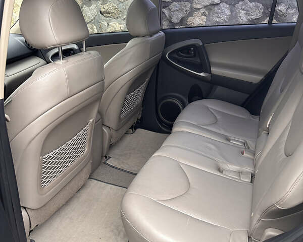 Бежевий Тойота РАВ 4, об'ємом двигуна 2.4 л та пробігом 264 тис. км за 9100 $, фото 4 на Automoto.ua